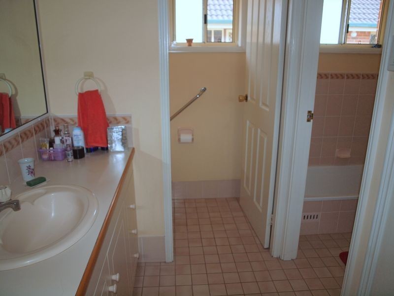 1/77 Trafalgar Ave, Woy Woy NSW 2256