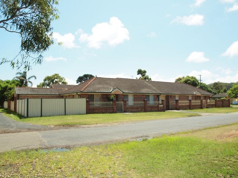 1 & 2/77 Trafalgar Ave, Woy Woy NSW 2256