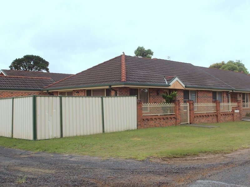 1 & 2/77 Trafalgar Ave, Woy Woy NSW 2256