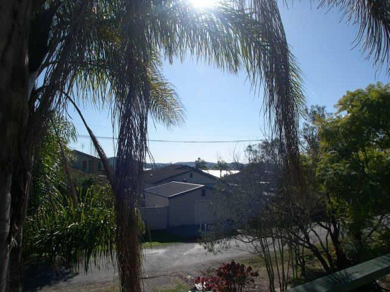 1 Oak Street, Blackwall NSW 2256