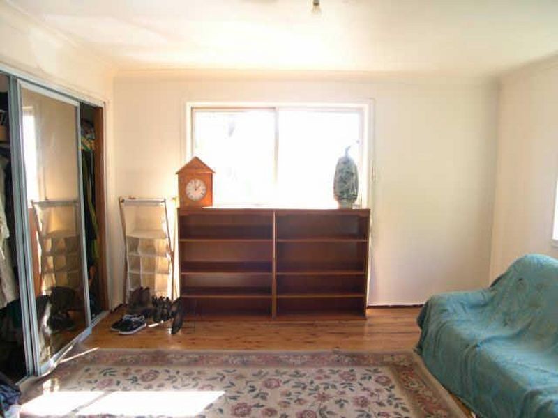 1 Oak Street, Blackwall NSW 2256