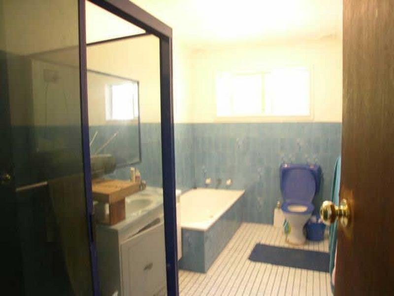 1 Oak Street, Blackwall NSW 2256