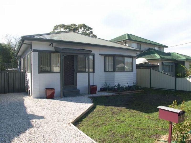 5 Inkerman Ave, Umina Beach NSW 2257