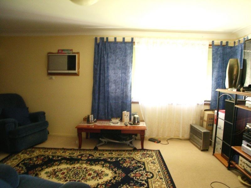 24 Honeysuckle Street, Umina Beach NSW 2257