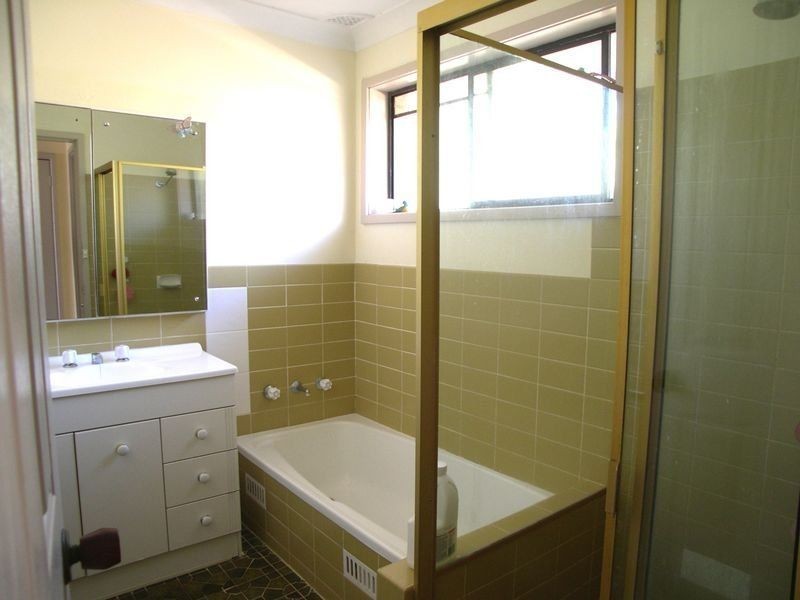 24 Honeysuckle Street, Umina Beach NSW 2257