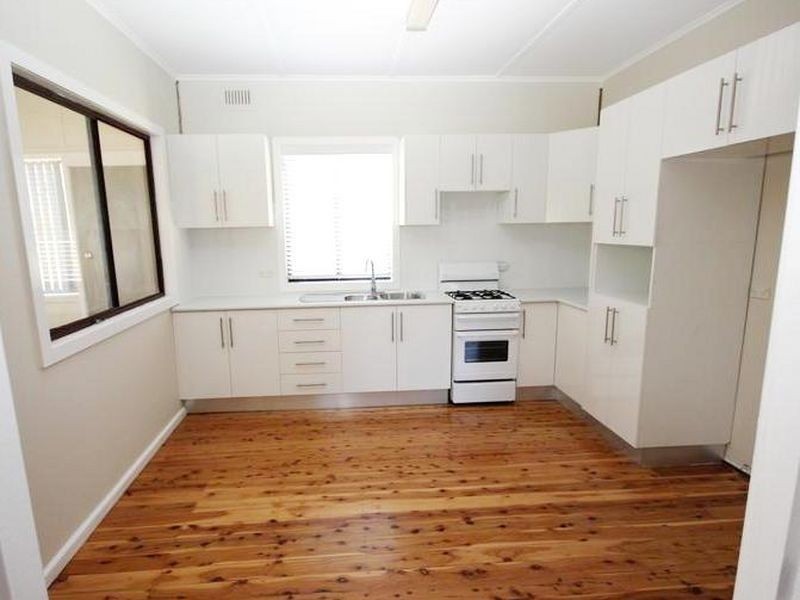 82 Railway Street, Woy Woy NSW 2256