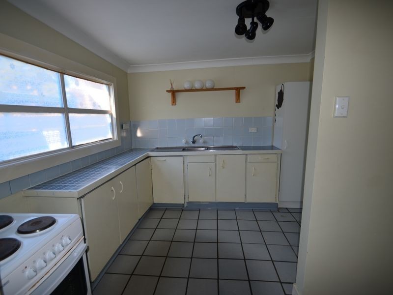 28 Gallipoli Ave, Ettalong Beach NSW 2257