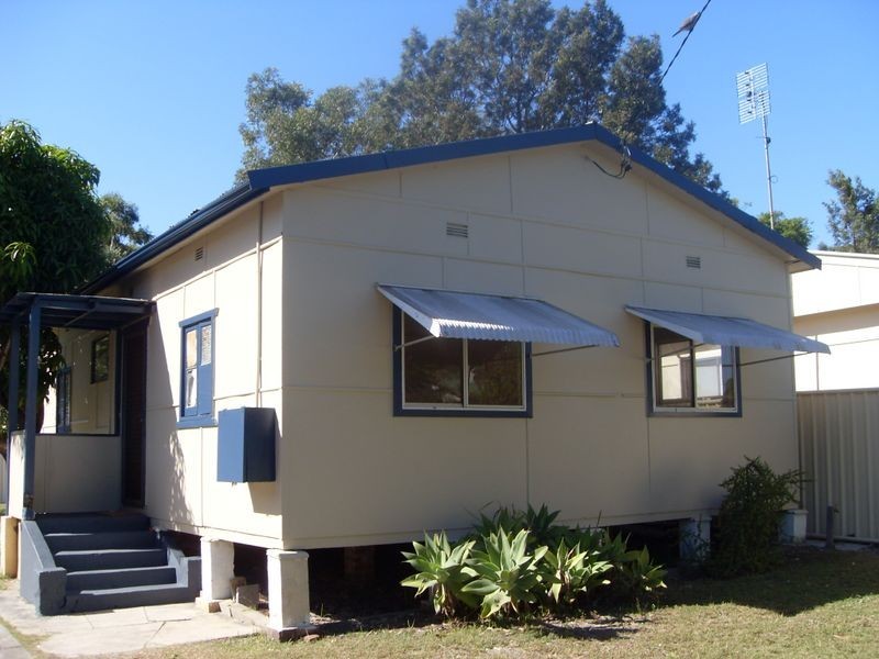 66 Springwood Avenue, Woy Woy NSW 2256