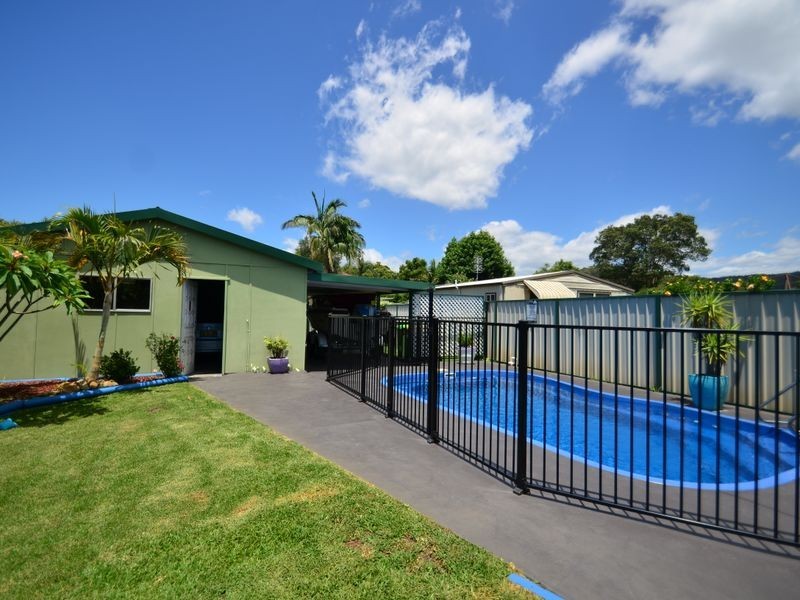 32 Watkin Ave, Woy Woy NSW 2256