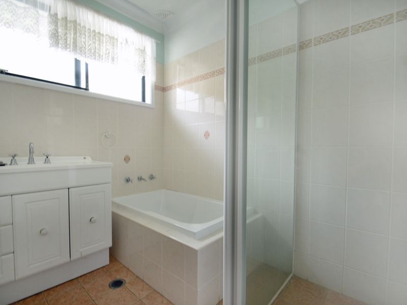 32 Watkin Ave, Woy Woy NSW 2256