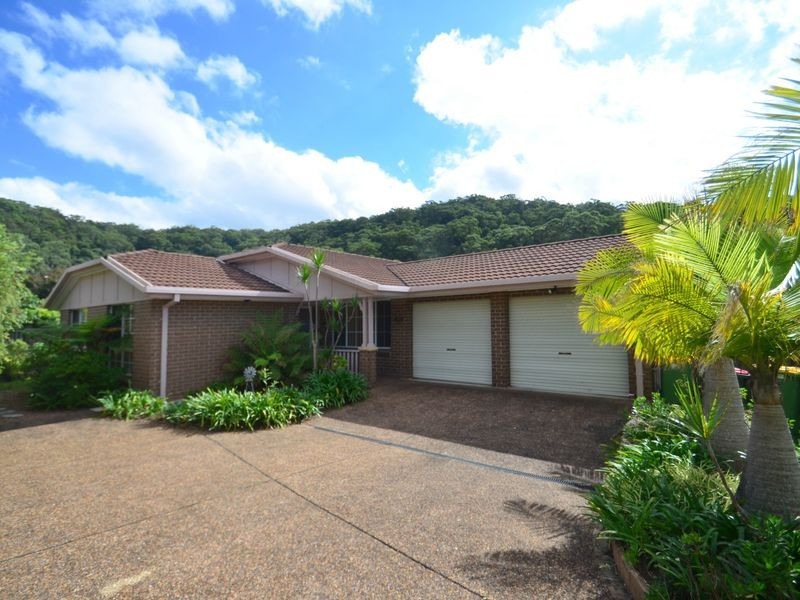 12 Oxley Place, Point Clare NSW 2250