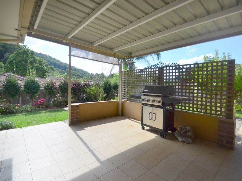 12 Oxley Place, Point Clare NSW 2250