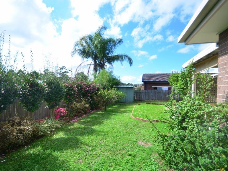 12 Oxley Place, Point Clare NSW 2250