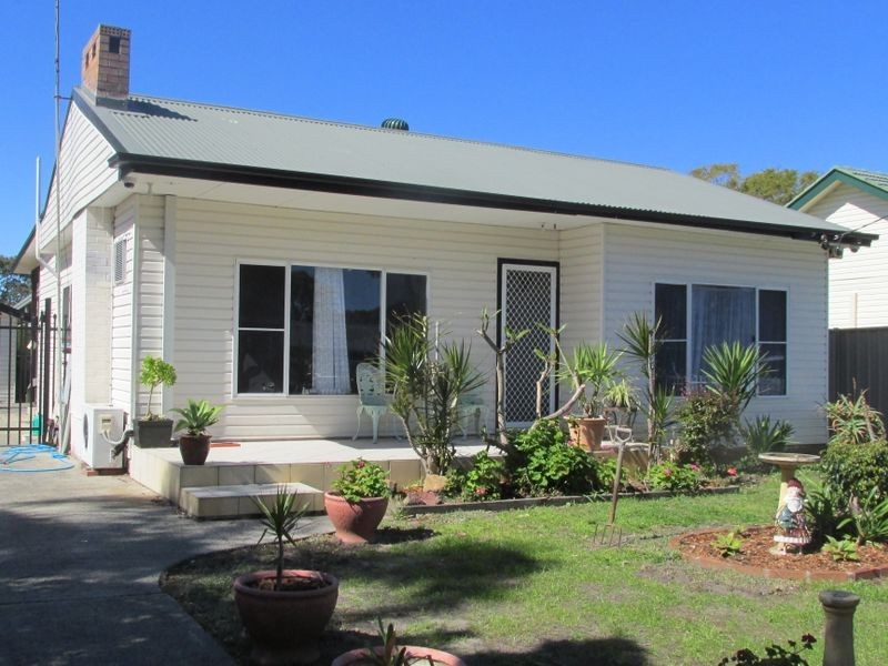 38 Cogra Road, Woy Woy NSW 2256