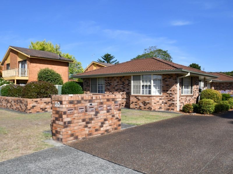 1/28-30 Pratley Street, Woy Woy NSW 2256