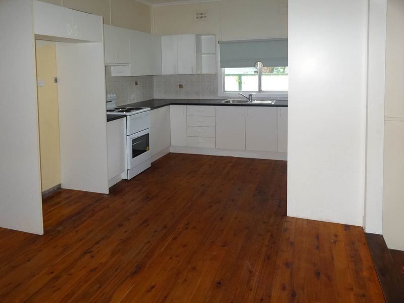 190 Railway Street, Woy Woy NSW 2256