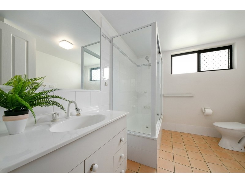 1/21 Regent Street, Woolloongabba QLD 4102