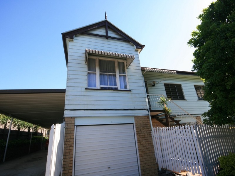 44 Young Street, Annerley QLD 4103
