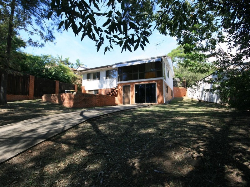 29 Hilltop Avenue, Annerley QLD 4103