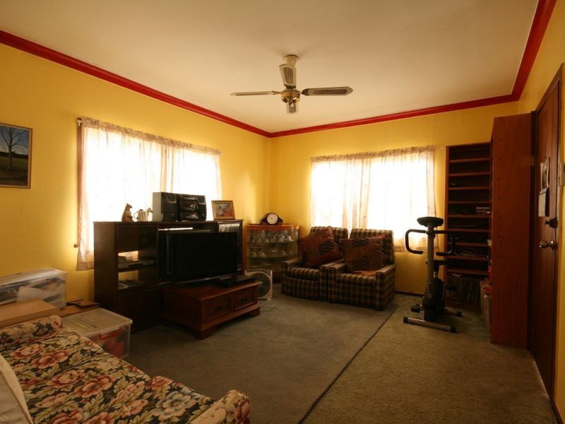 38A Lancelot Street, Tennyson QLD 4105