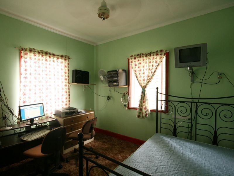 38A Lancelot Street, Tennyson QLD 4105