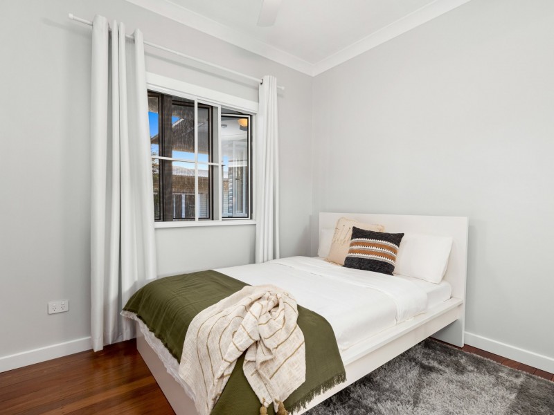 12 Allamanda Street, Fairfield QLD 4103