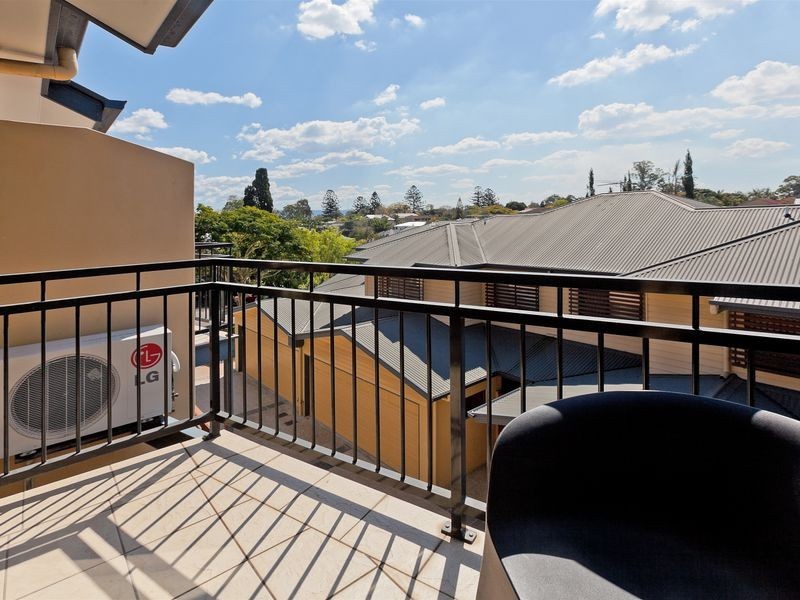4/12 Simon Street, Yeronga QLD 4104