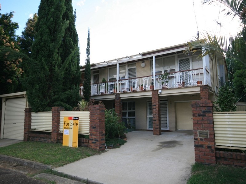 11 Luya Street, Fairfield QLD 4103