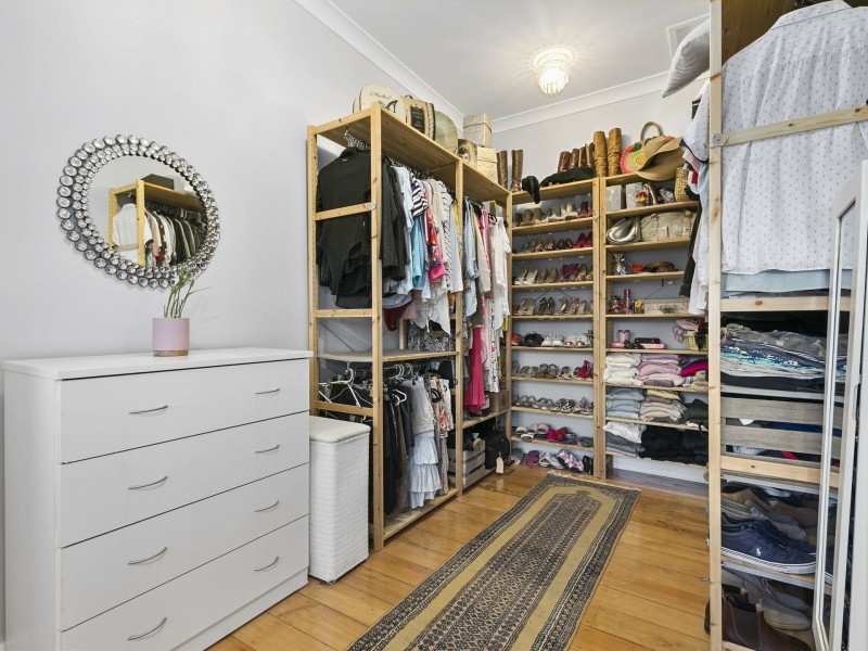 61 Newcastle Street, Fairfield QLD 4103