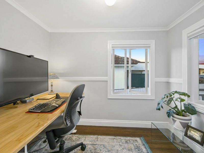 61 Newcastle Street, Fairfield QLD 4103