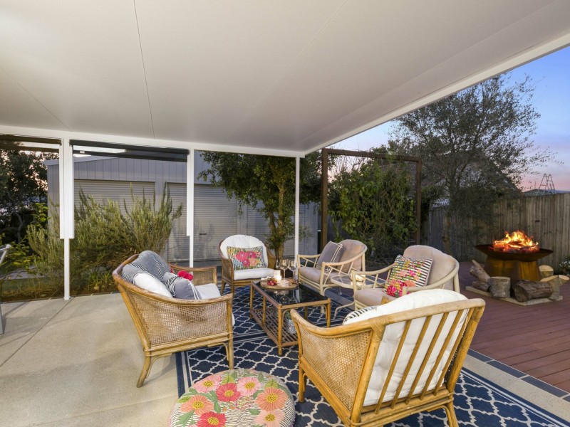 61 Newcastle Street, Fairfield QLD 4103