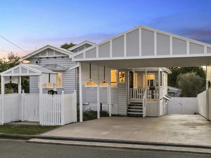 61 Newcastle Street, Fairfield QLD 4103