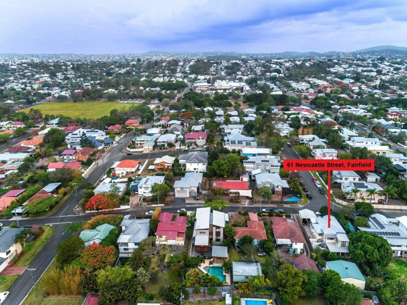 61 Newcastle Street, Fairfield QLD 4103