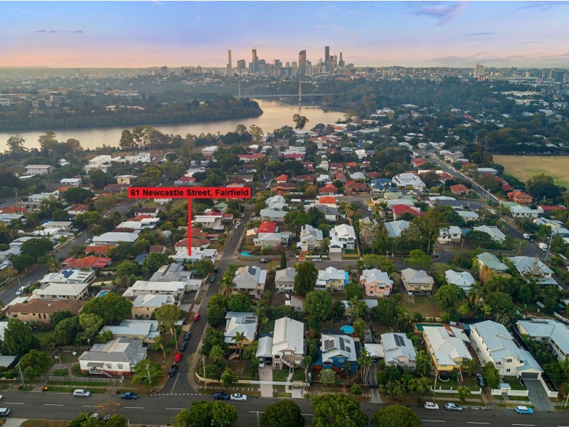 61 Newcastle Street, Fairfield QLD 4103