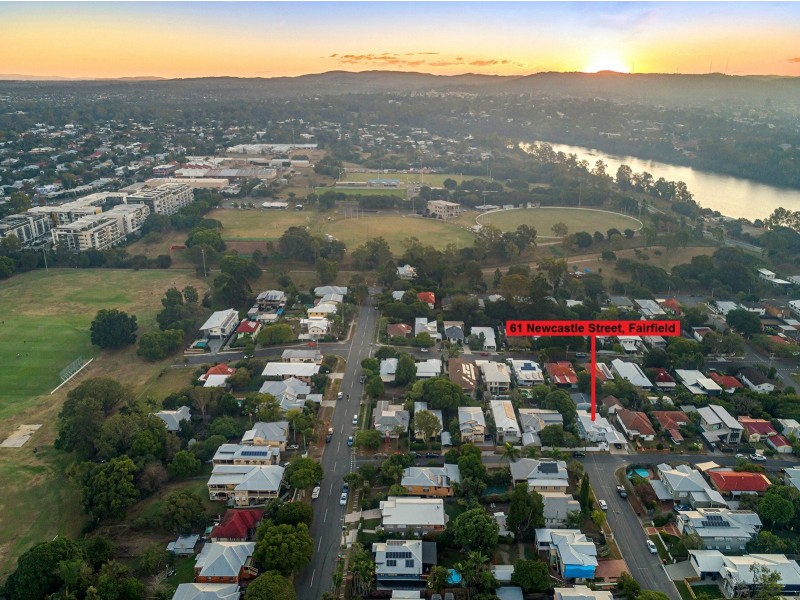 61 Newcastle Street, Fairfield QLD 4103