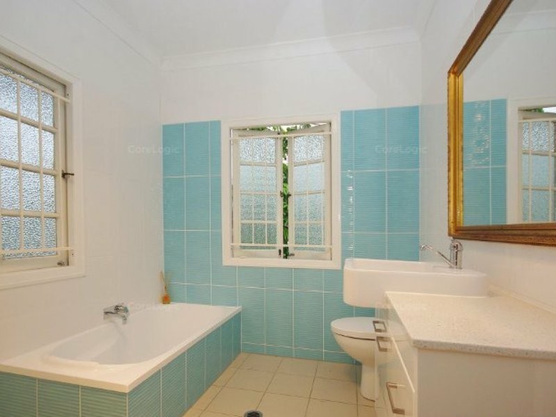 43 Stimpson Street, Fairfield QLD 4103