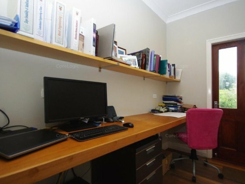 43 Stimpson Street, Fairfield QLD 4103