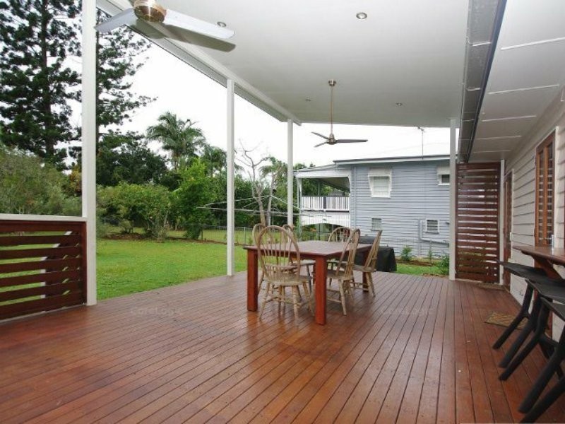 43 Stimpson Street, Fairfield QLD 4103