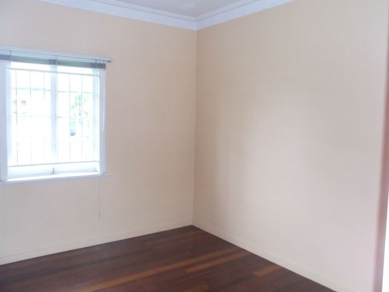 24 Otaki Road, Yeronga QLD 4104