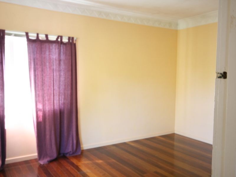 24 Otaki Road, Yeronga QLD 4104