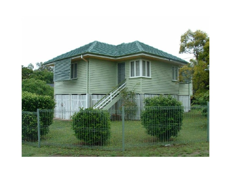 90 Bapaume Street, Holland Park West QLD 4121