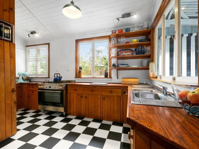 187 Cornwall Street, Greenslopes QLD 4120