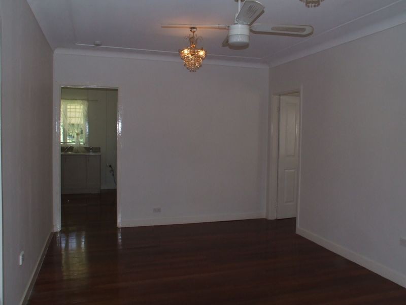 91 Fairfield Road, Fairfield QLD 4103