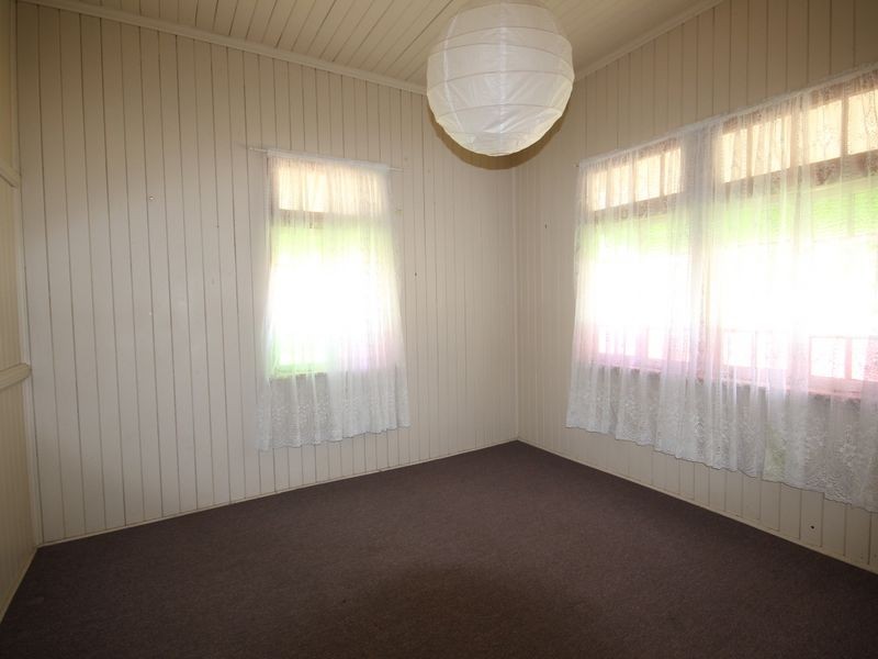 18 Harrowby Street, Corinda QLD 4075