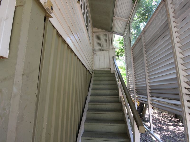 18 Harrowby Street, Corinda QLD 4075