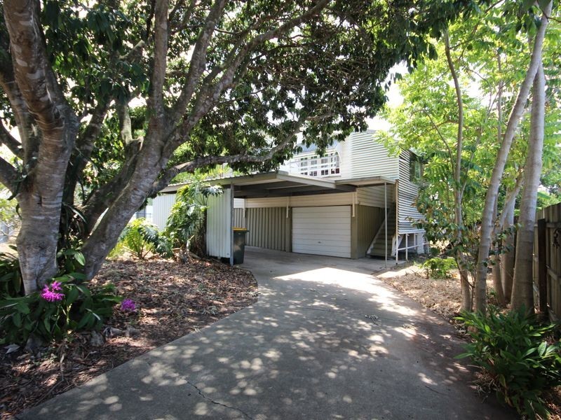 18 Harrowby Street, Corinda QLD 4075