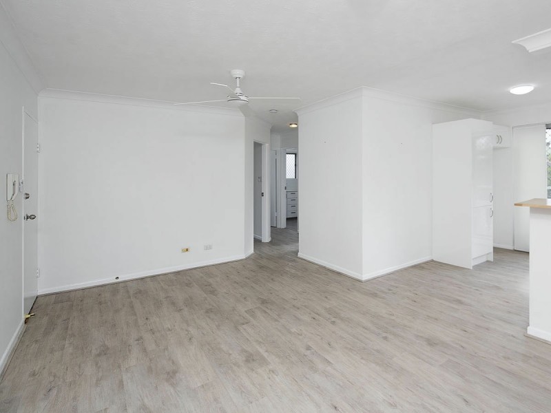 4/88 Victoria Terrace, Greenslopes QLD 4120