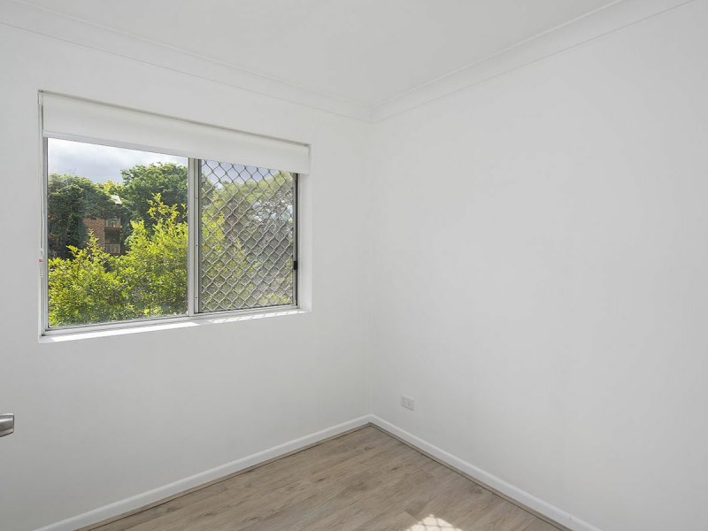 4/88 Victoria Terrace, Greenslopes QLD 4120