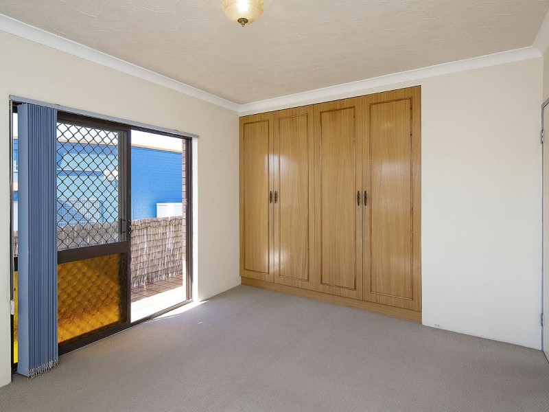 2/198 Juliette Street, Greenslopes QLD 4120