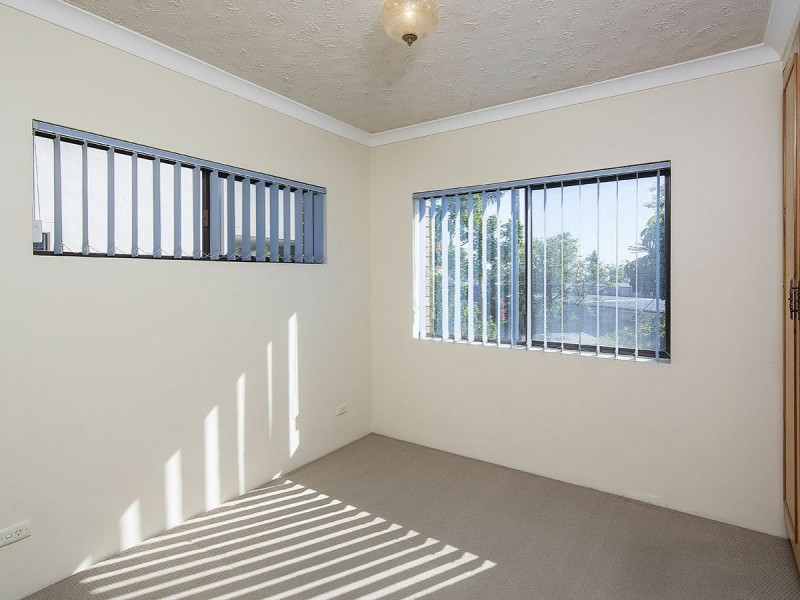 2/198 Juliette Street, Greenslopes QLD 4120